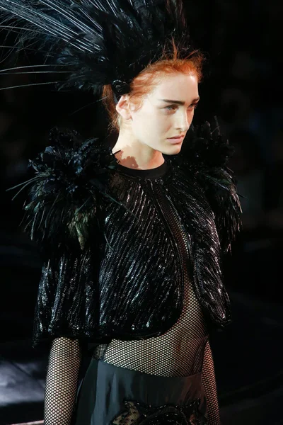 Look 75